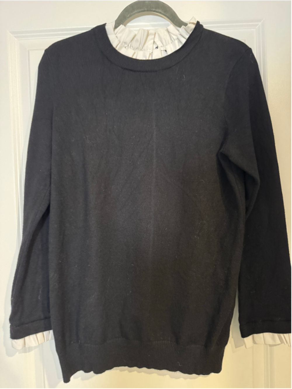 Women's Unbranded Black & White Ruffle Trim Crew Neck Sweater Size M